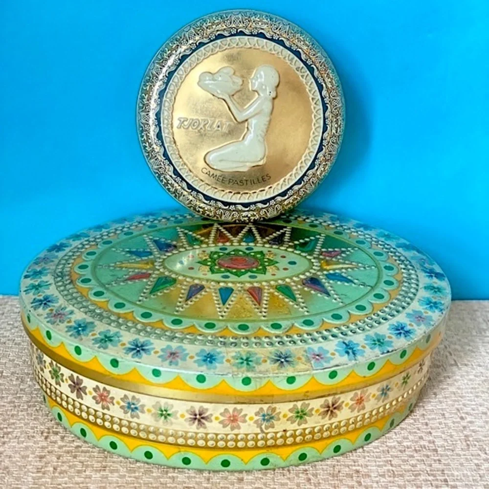 Antique Tins England Dutch Chocolate Tin Ornate Vintage Box Jewelry